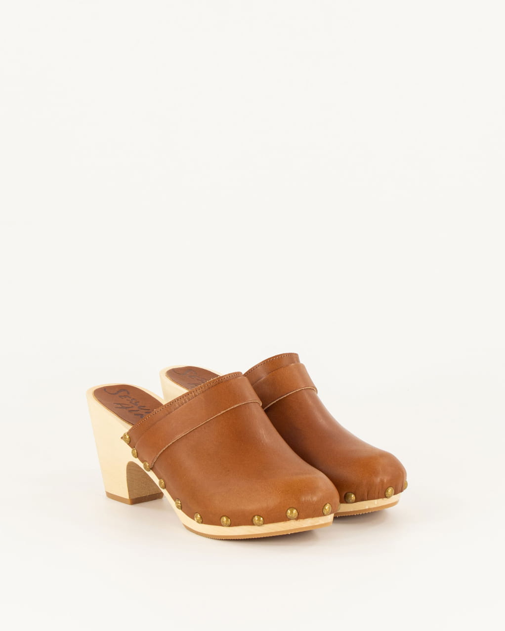 Cognac clogs sales