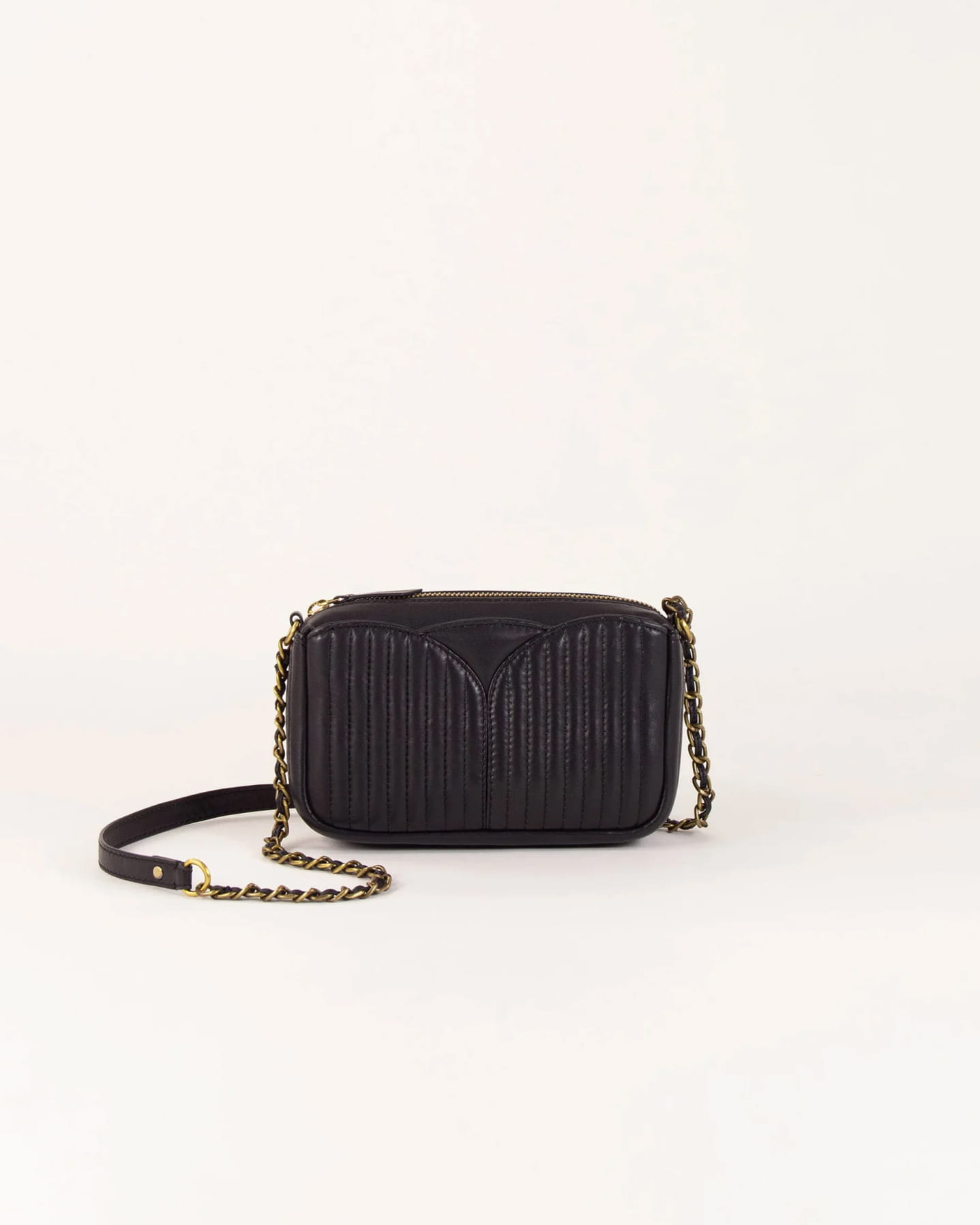 Divinou leather