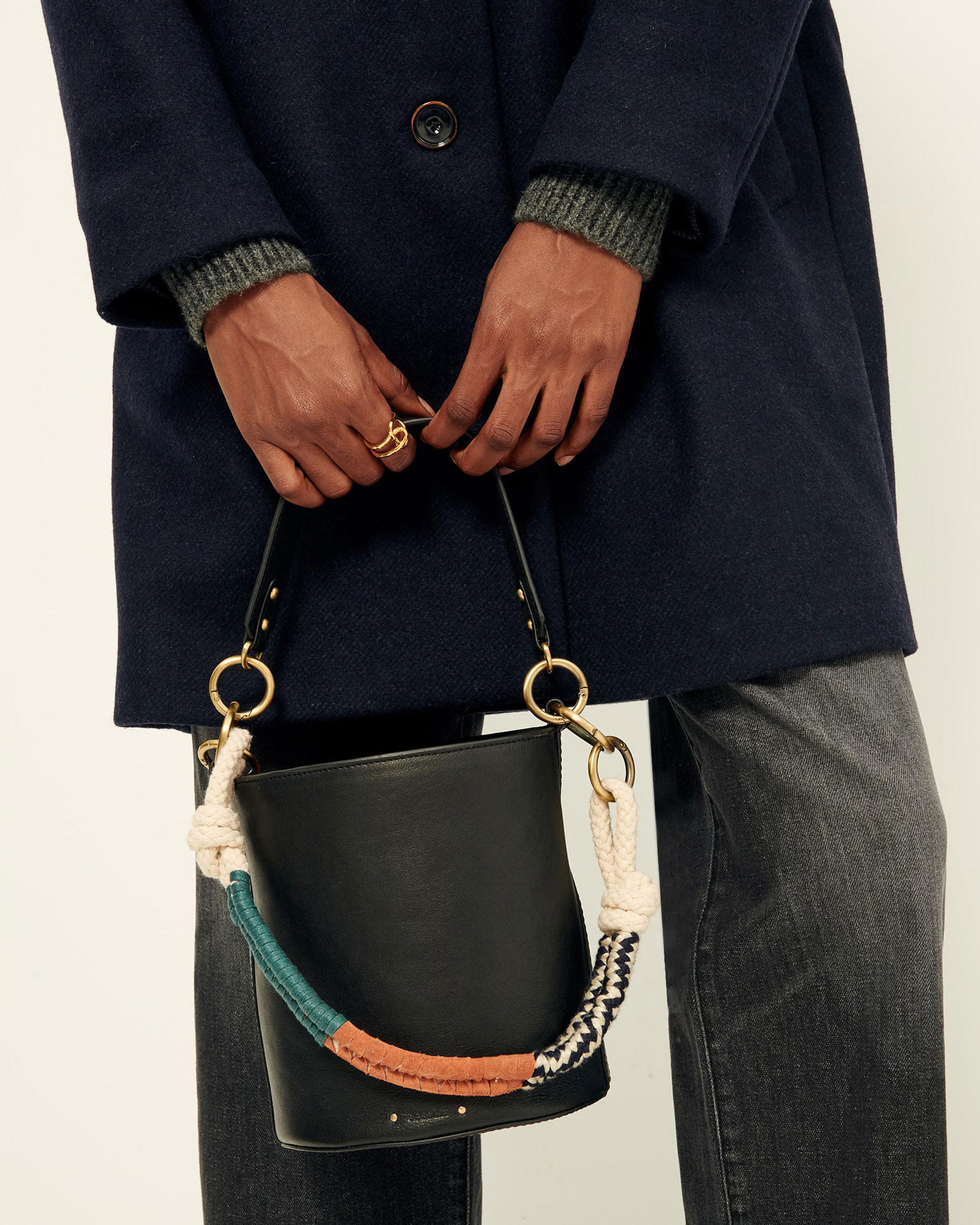 GABINO Black Bag SESS N Official website