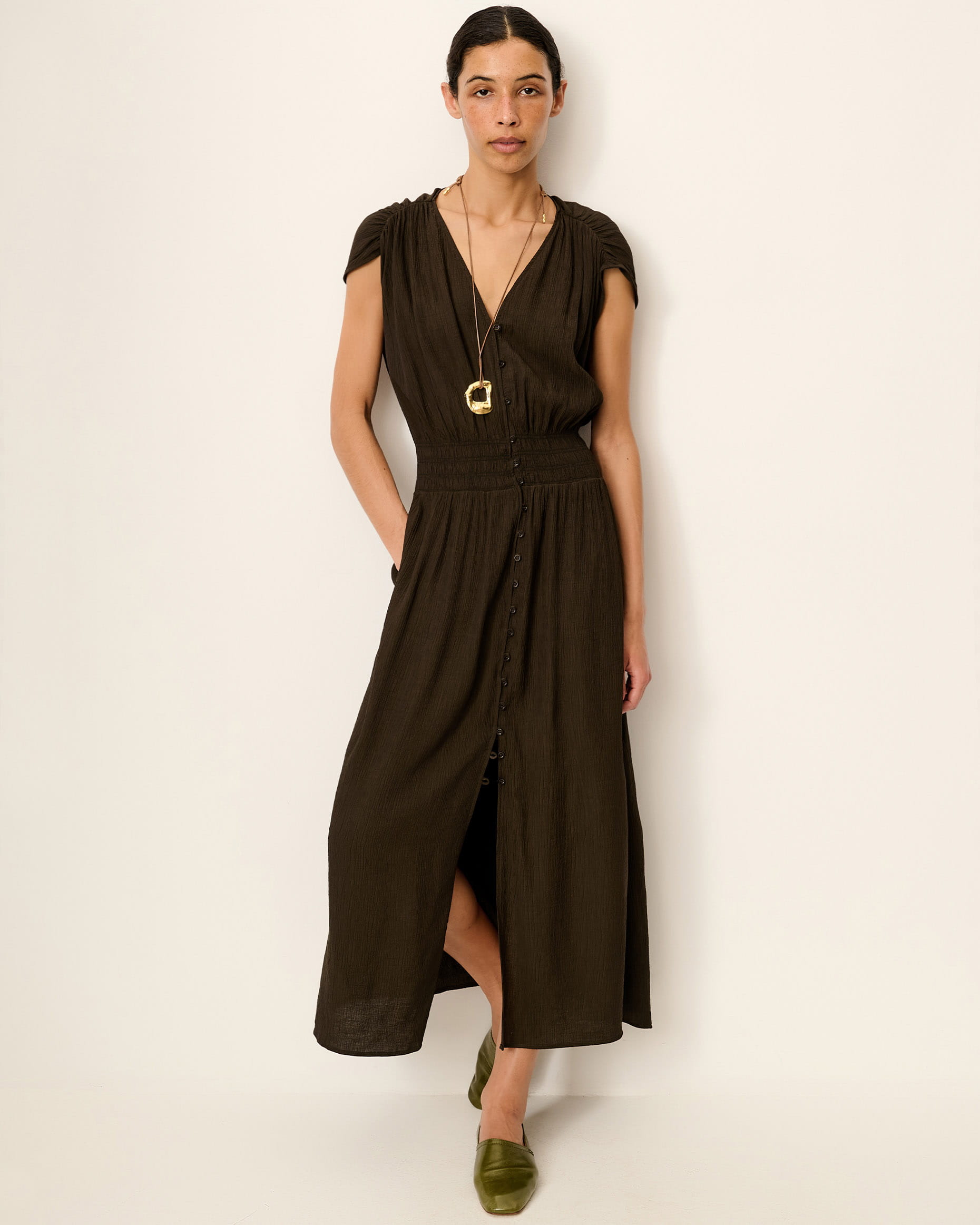 sessun green dress GALIANE Umbra | wedding dress off shouder