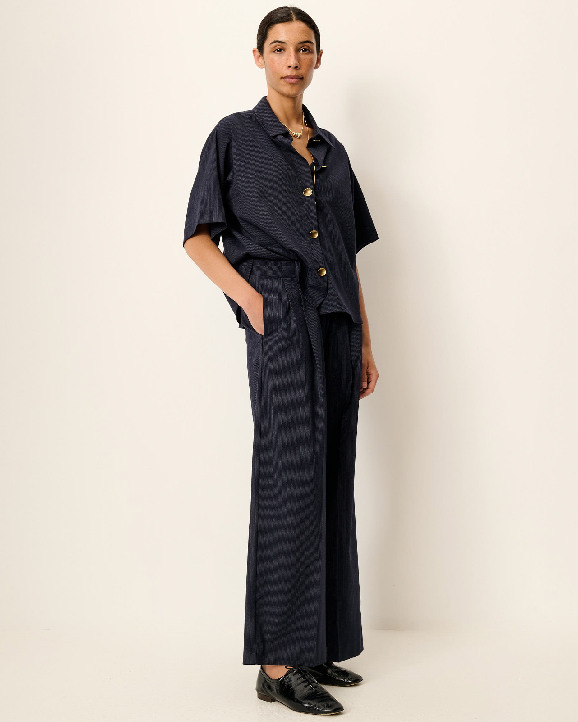 HOJIKA Indigo Blue | Pants | SESSÙN Official website