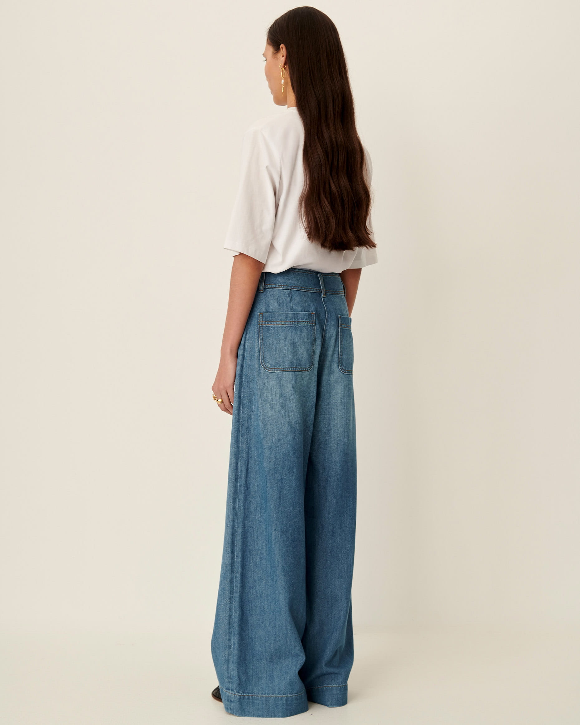 MANHABLUE Bay Blue | Trousers | SESSÙN Official website