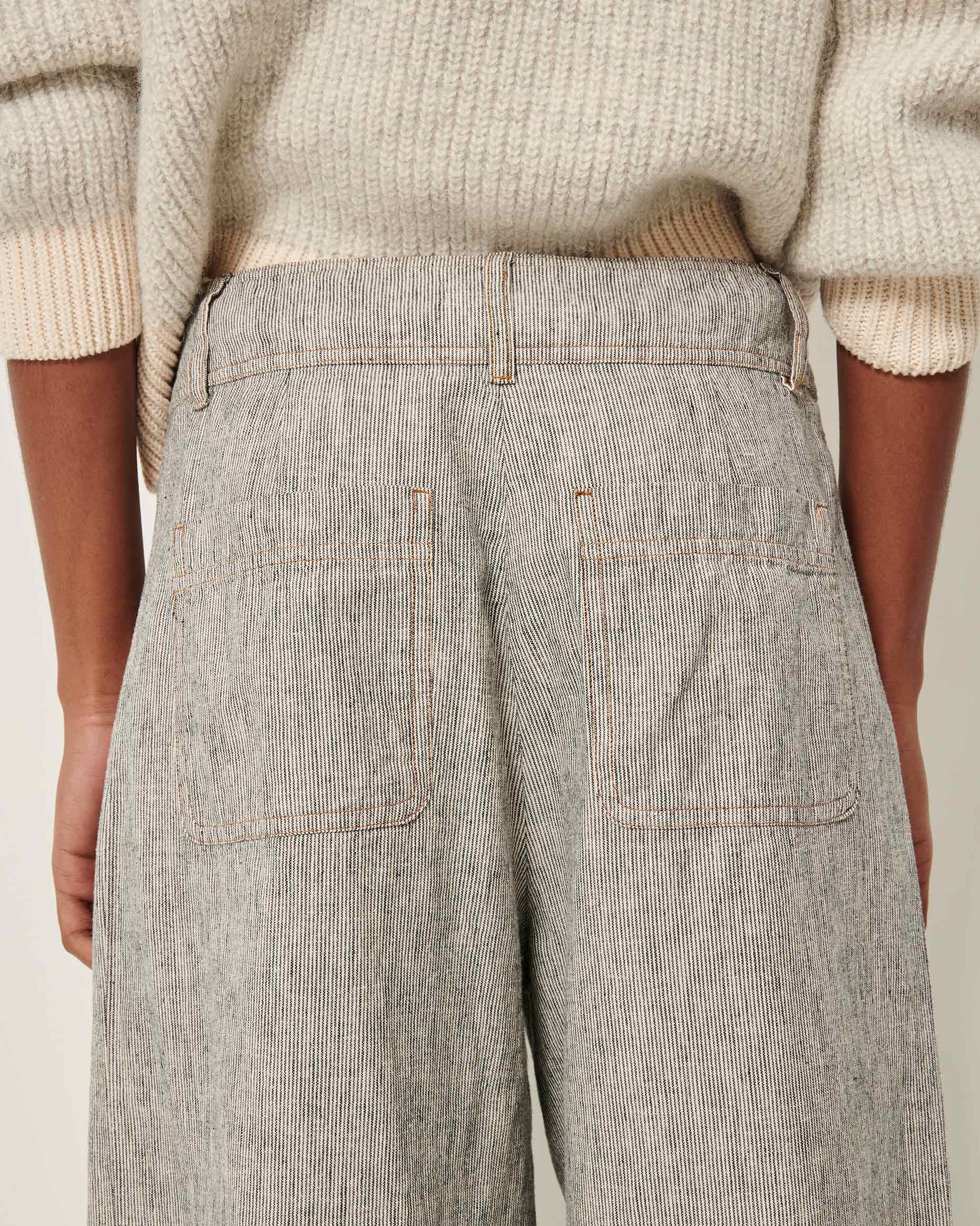 MANHATTI Whiblack | Pants | SESSÙN Official website