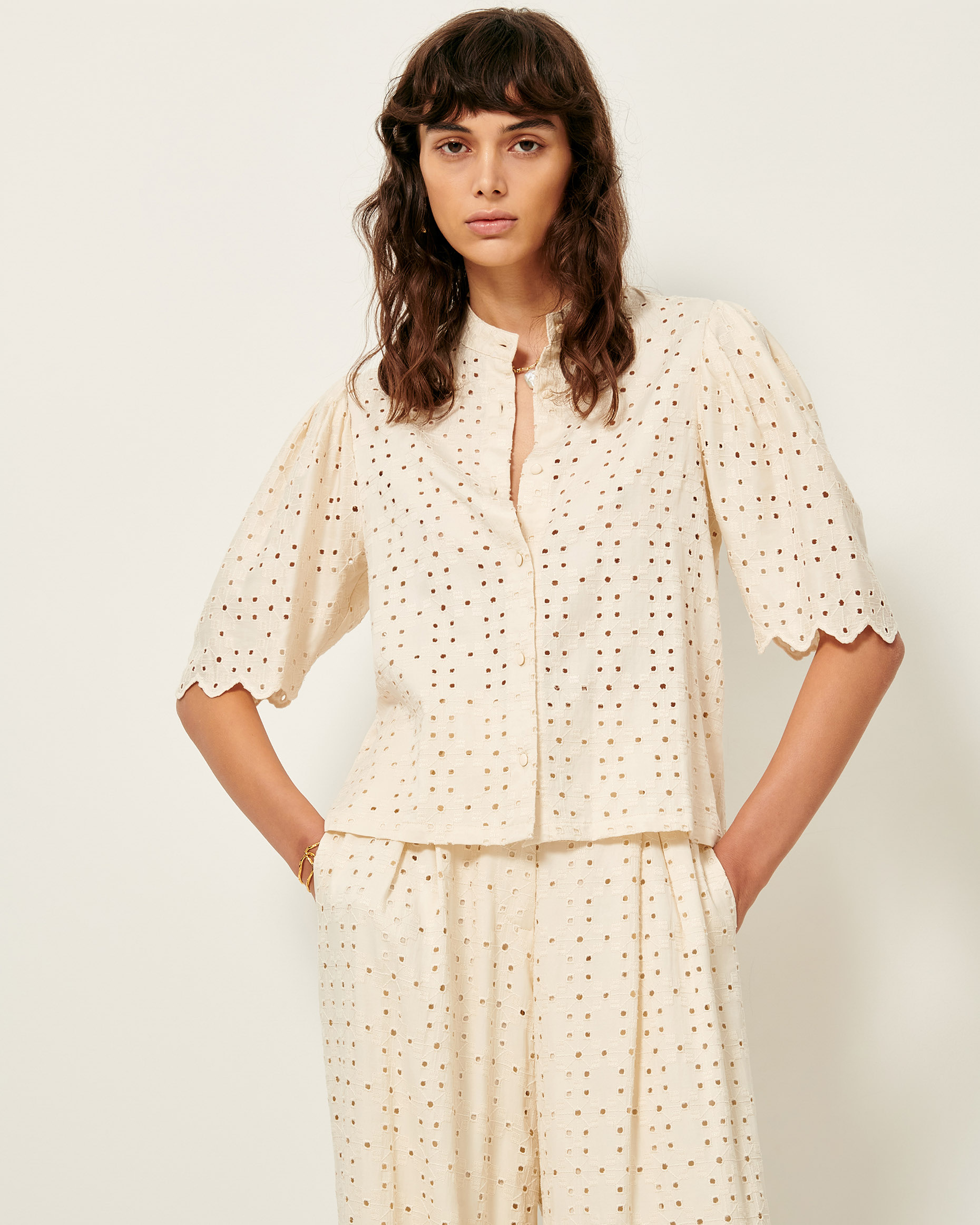 VILLLADOO Ivory Pants SESSUN Official website