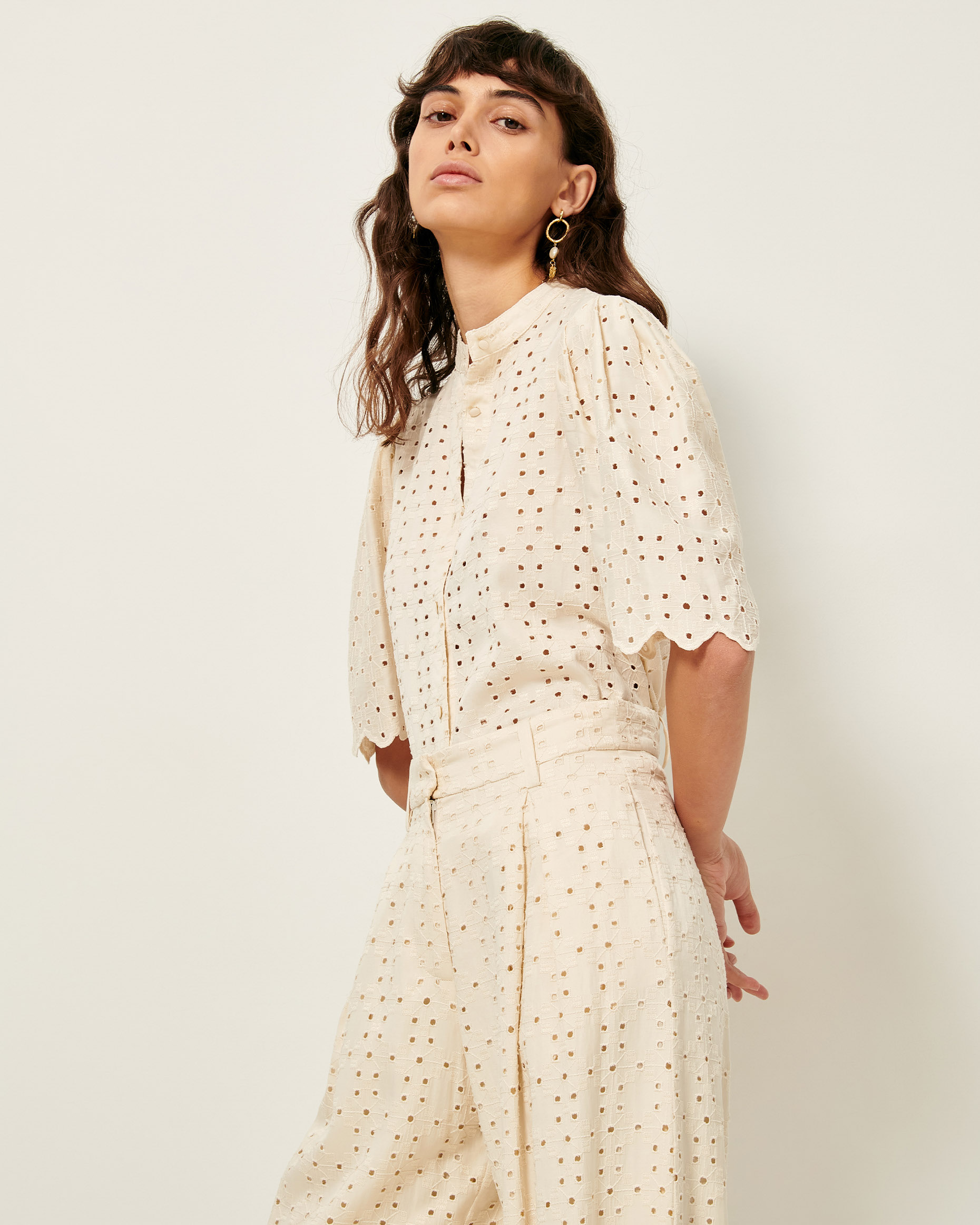 VILLLADOO Ivory | Pants | SESSÙN Official website