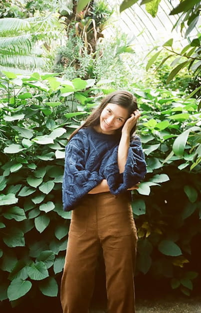 Noémie Ferst en pull Listowel et pantalon Hudson Street Sessùn